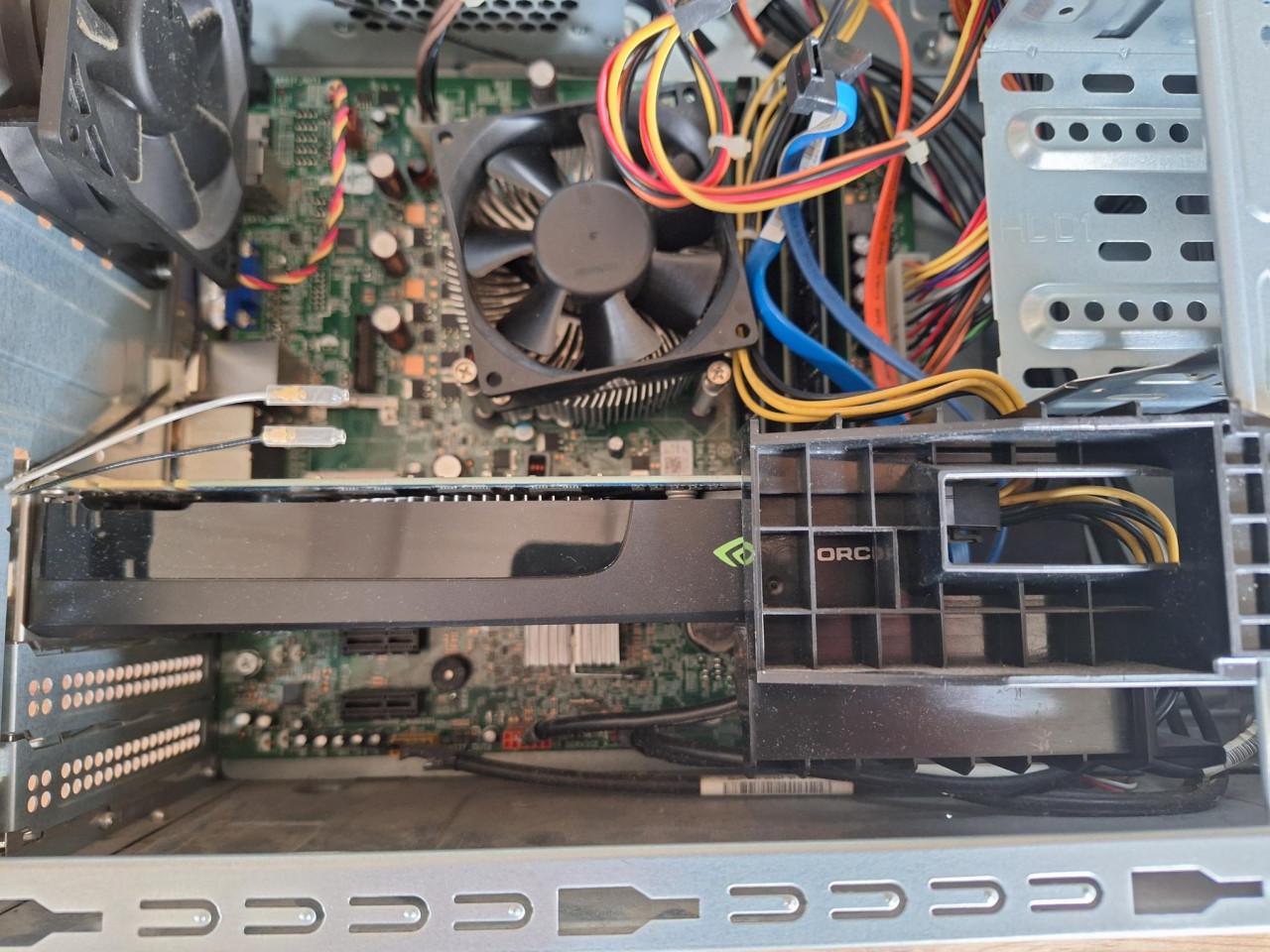 Gratis ruime PC kast zonder harde schijf