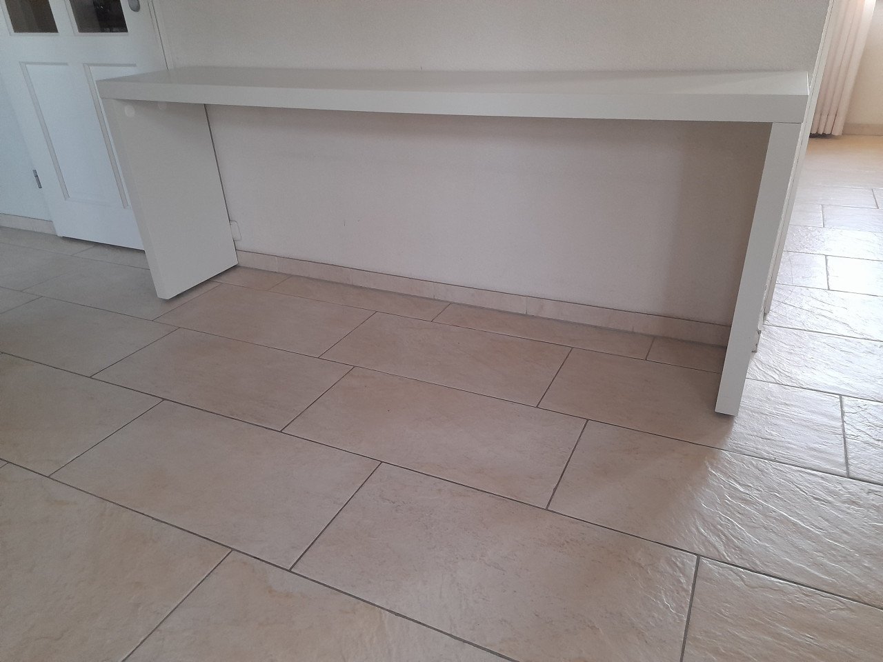Prachtige Side tabel 190 36 x 74H ( in goede nette staat )