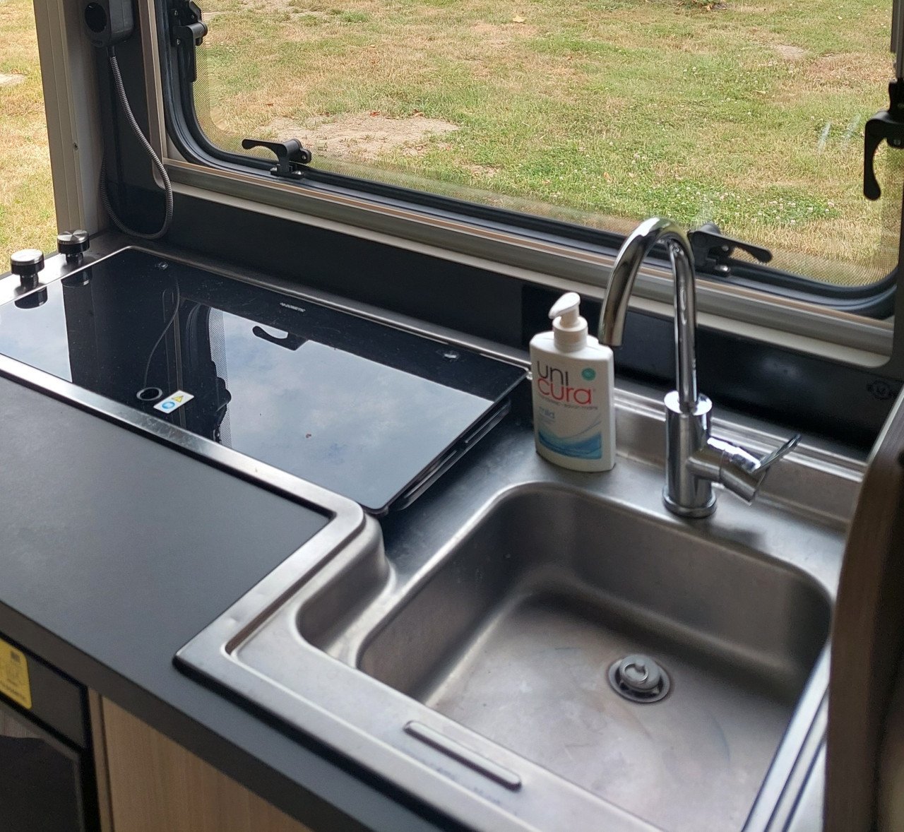 Camper 	ADRIA    model: SUNLIVING  S 65 SL, FIAT 140 pk (maart 2021)