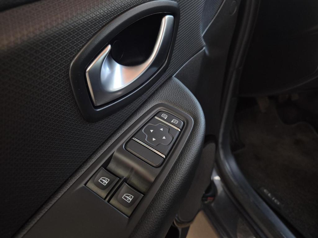 Renault Clio 0.9 tce limited / origineel nl / 1e eigenaar / dealeronderhoud