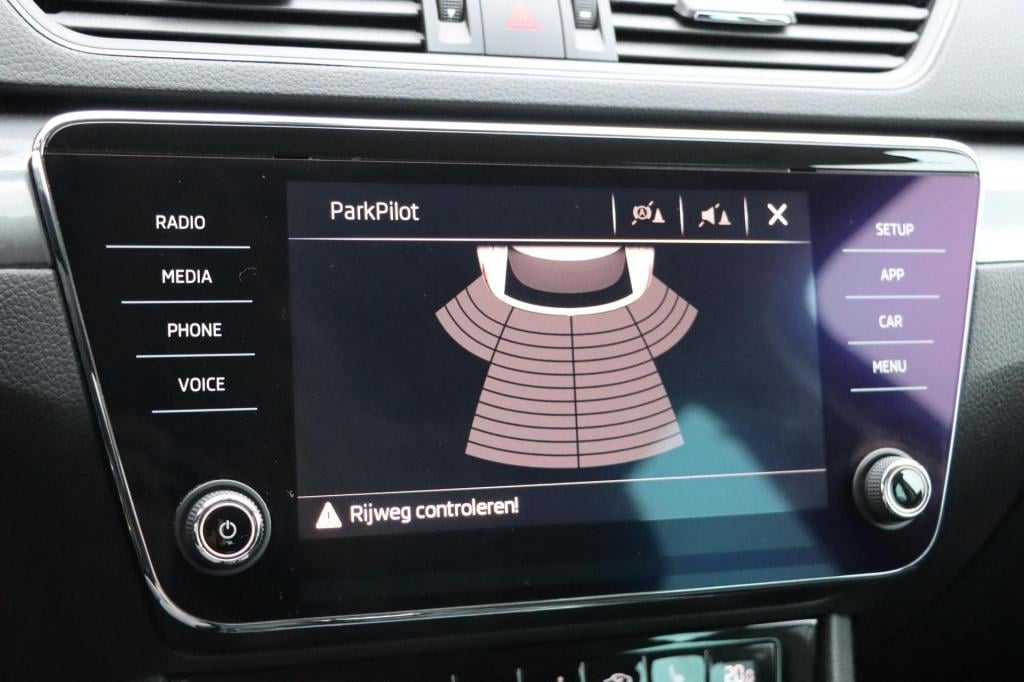 Skoda Superb combi 1.4 tsi act style business