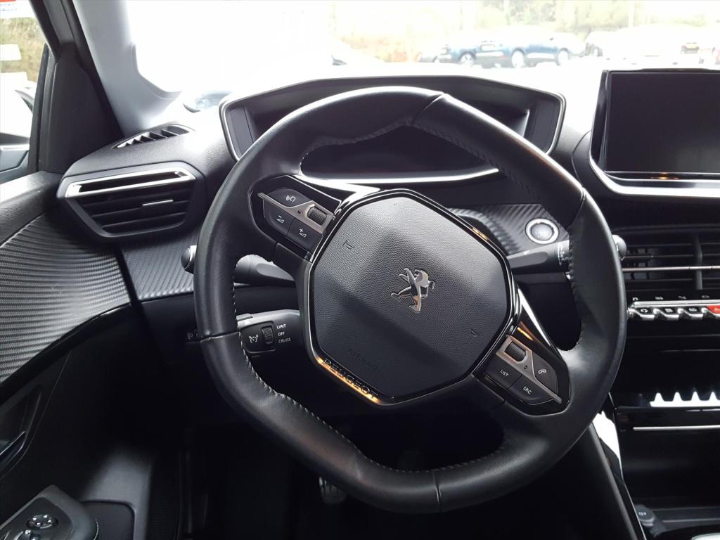 Peugeot 208 1.2 puretech 100pk allure pack navigatie | apple carplay & andr