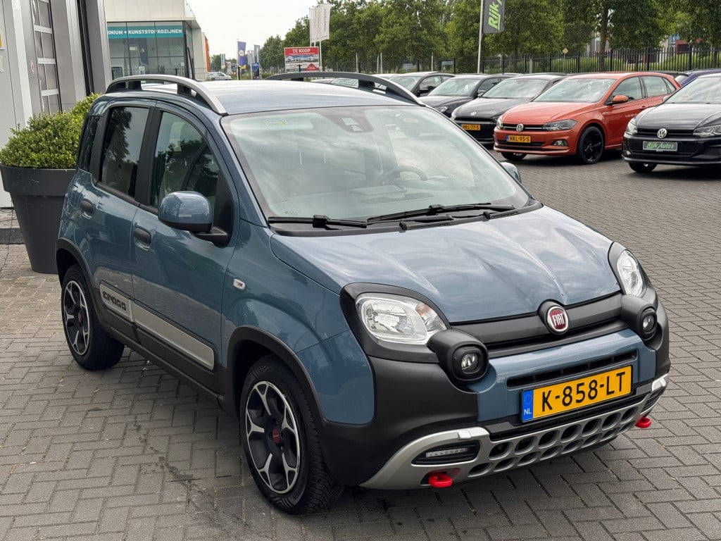 Fiat Panda 1.0 hybrid cross * stoel + voorruit verwarming * airco * bluetoo