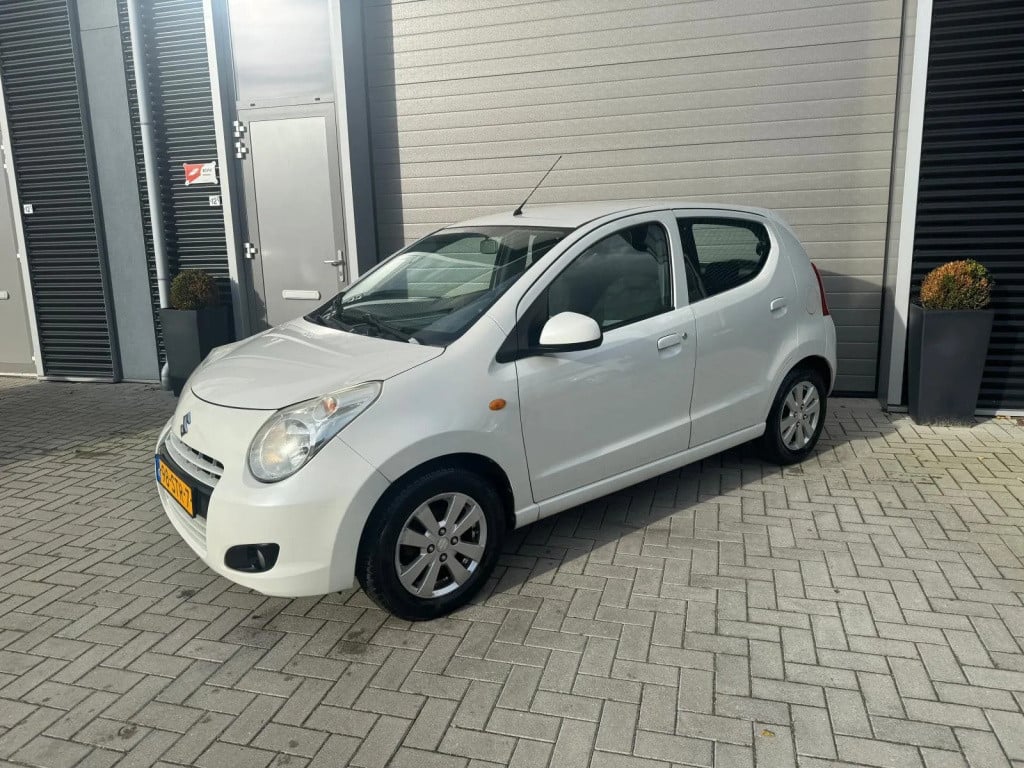 Suzuki Alto 1.0 exclusive