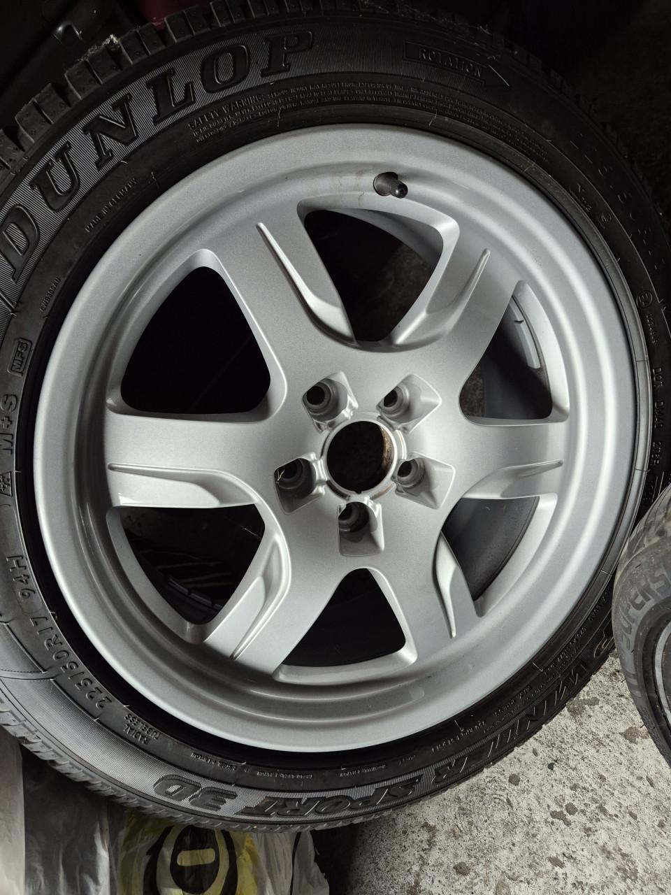 Audi velgen met dunlop winterbanden