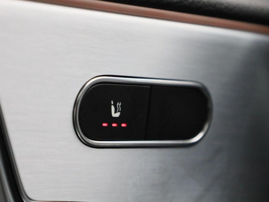 Mercedes-Benz A-Klasse limousine a 250 e amg line | automaat | panoramadak 