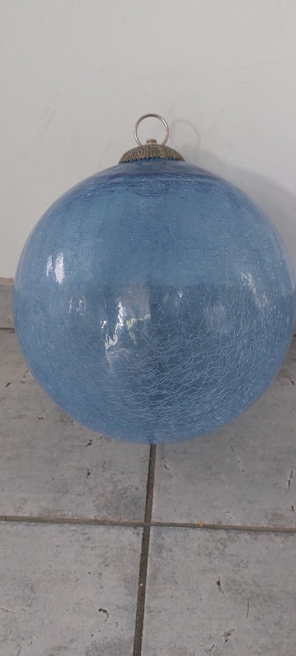 Blauwe glazen bal