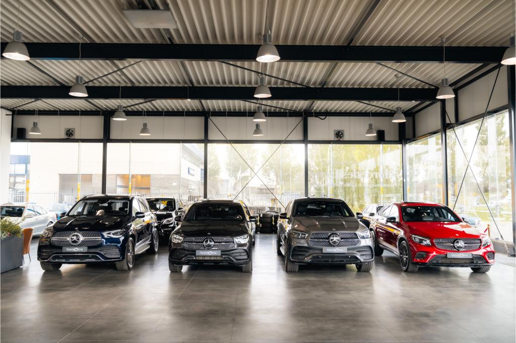 Mercedes-Benz E-Klasse 400 e 4matic amg line l panoramadak l techniek pakke