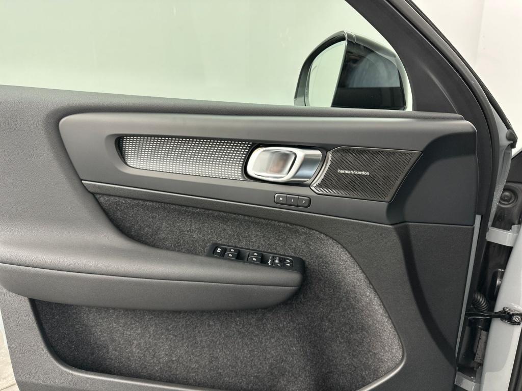 Volvo Ex40 extended ultra black edition europa