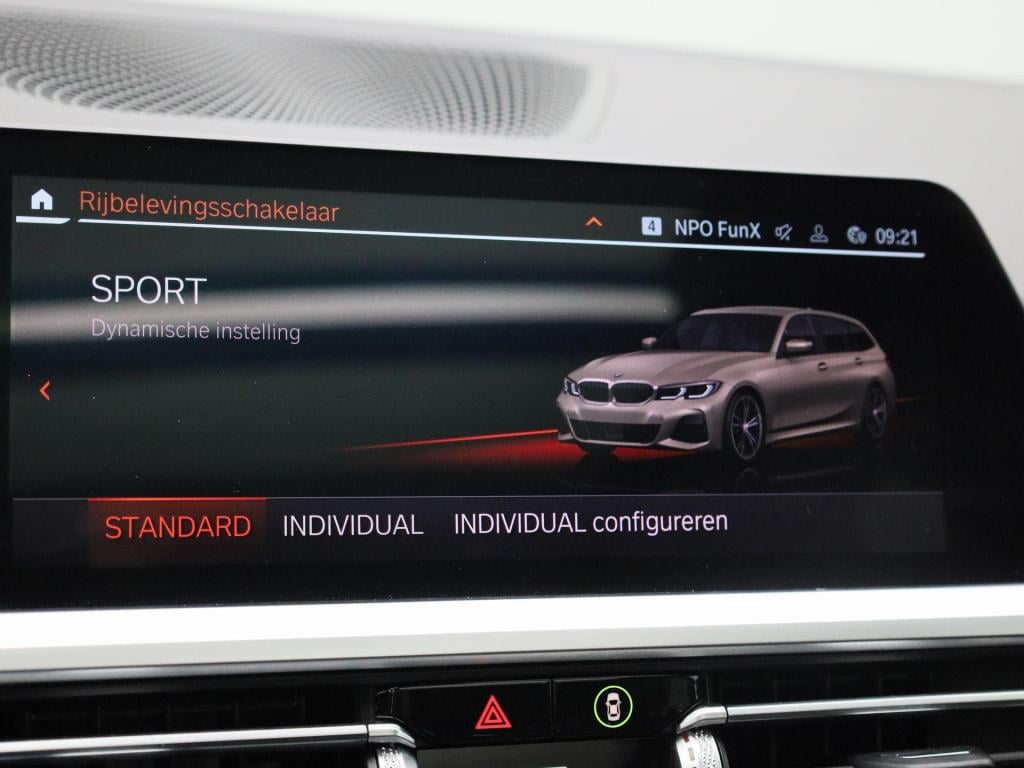 BMW 3-serie touring 318i high executive m-sport | automaat | panoramadak | 