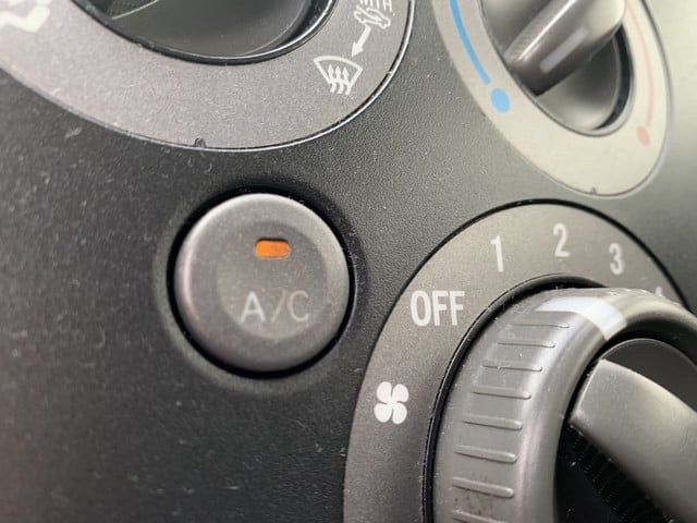 Daihatsu Cuore 1.0 - v e r k o c h t