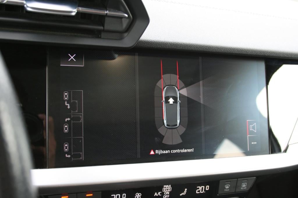 Audi A3 sportback 40 tfsi e s-line / pano / leer / matrix / camera / b&o