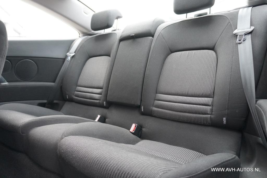 Peugeot 407 coupé 2.2-16v référence