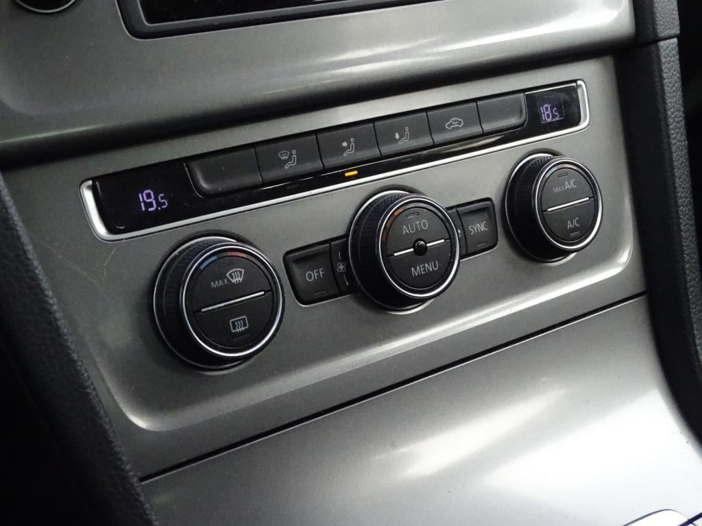 Volkswagen Golf 1.6 tdi highline adapt cruise | navi | bluetooth