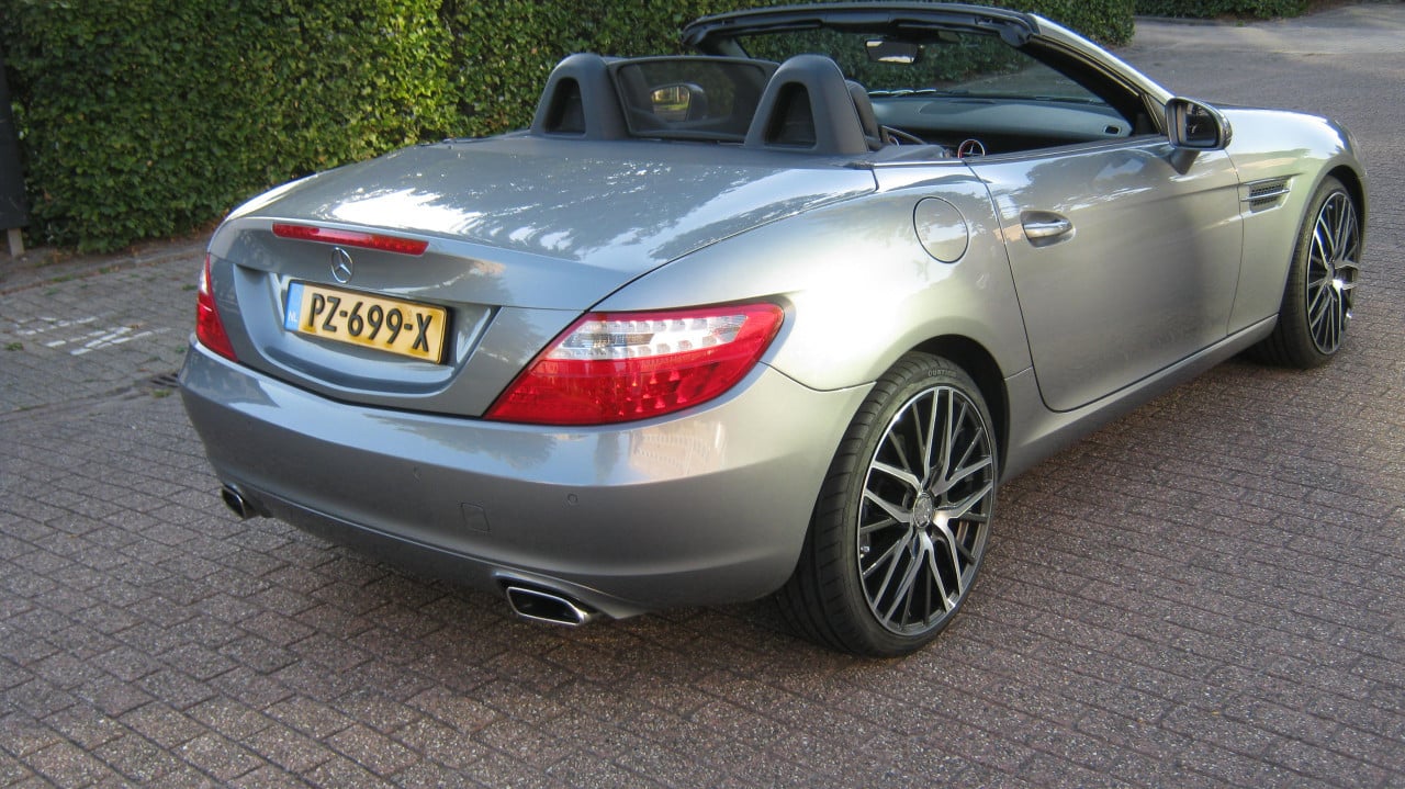 TE KOOP MERCEDES CABRIO SLK 200 AUTOMAAT UIT 2011  VOOR 13000 EURO