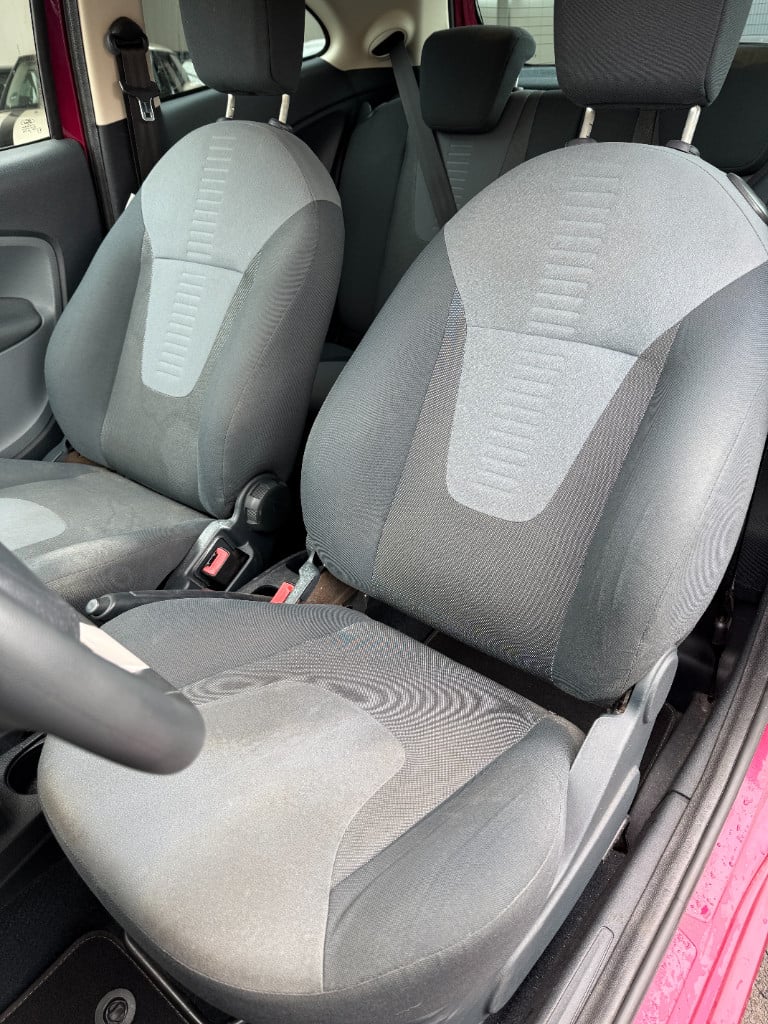 Ford KA 1.2 - titanium - airco