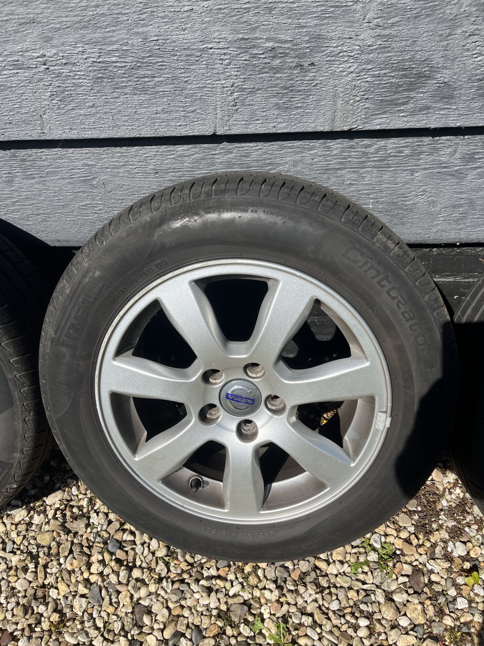 Volvo velgen met Pirelli banden
