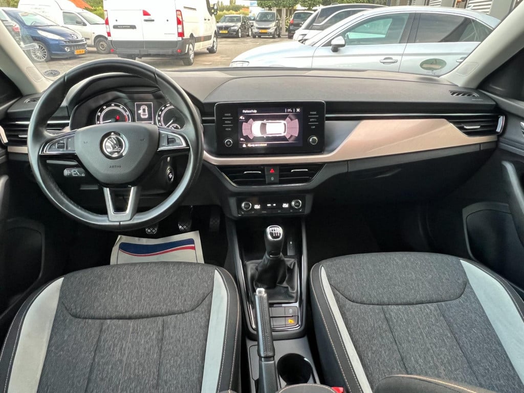 Skoda Kamiq 1.5 tsi act business edition, 150 pk, achteruitrijcamera enz...