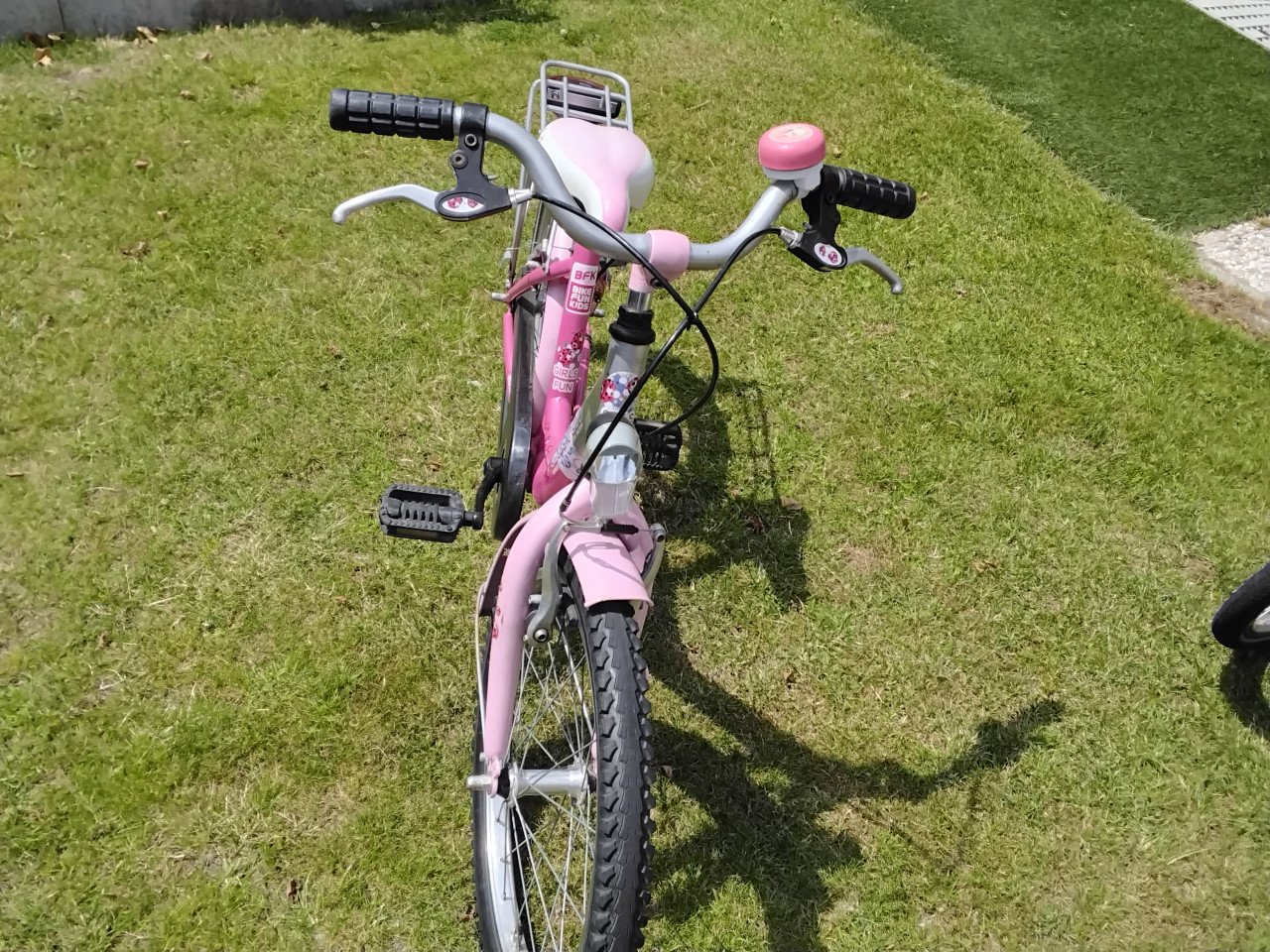 MEISJESFIETS.