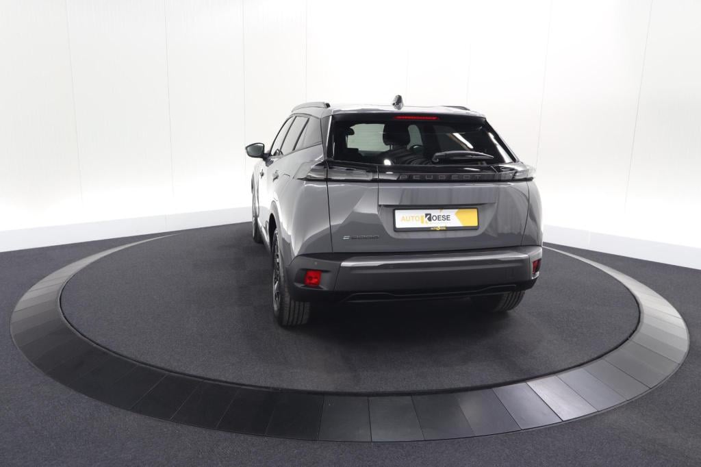 Peugeot E-2008 ev allure 54 kwh | 11 kw lader | warmtepomp | apple carplay 