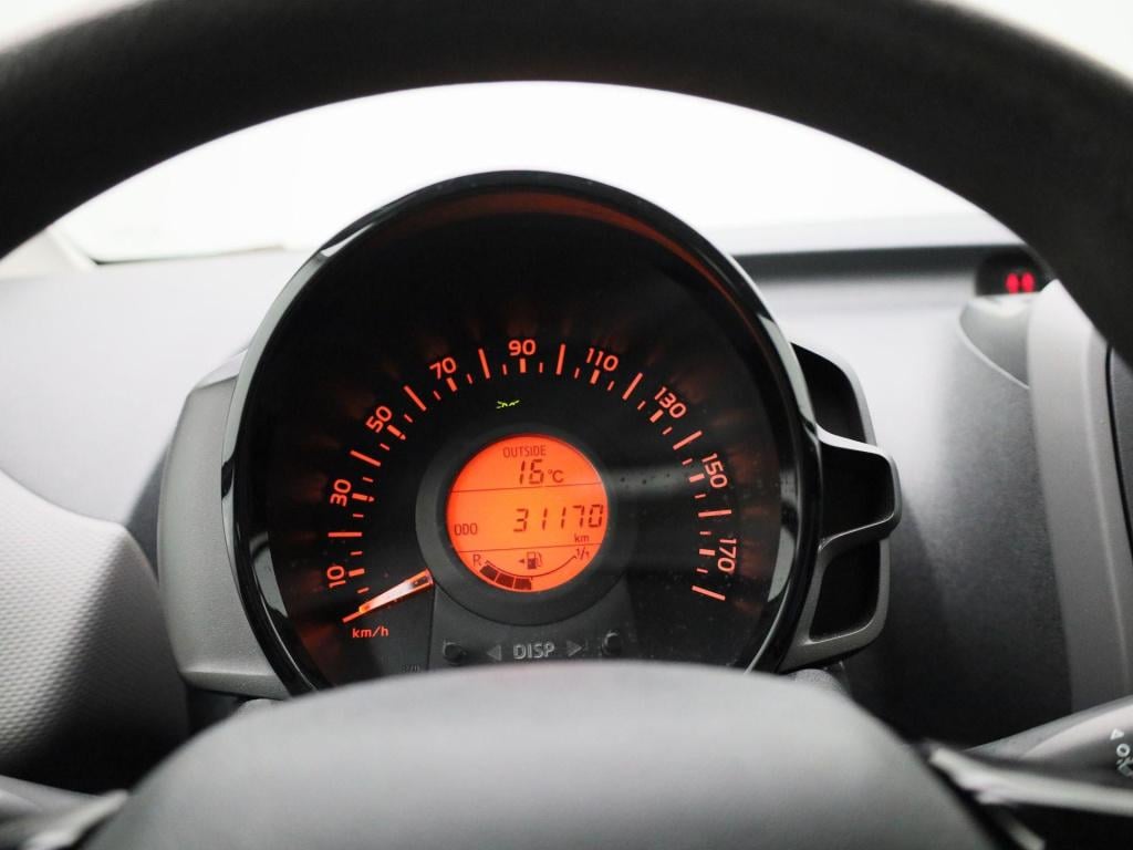 Peugeot 108 1.0 e-vti active | 5-deurs | lage km stand | airco | bluetooth 