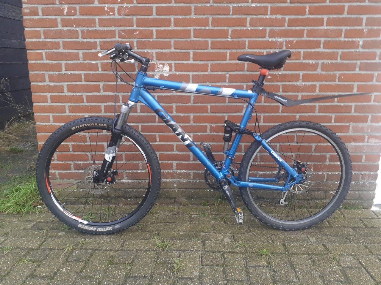 Giant mountain bikes nrs 2 no resonance system