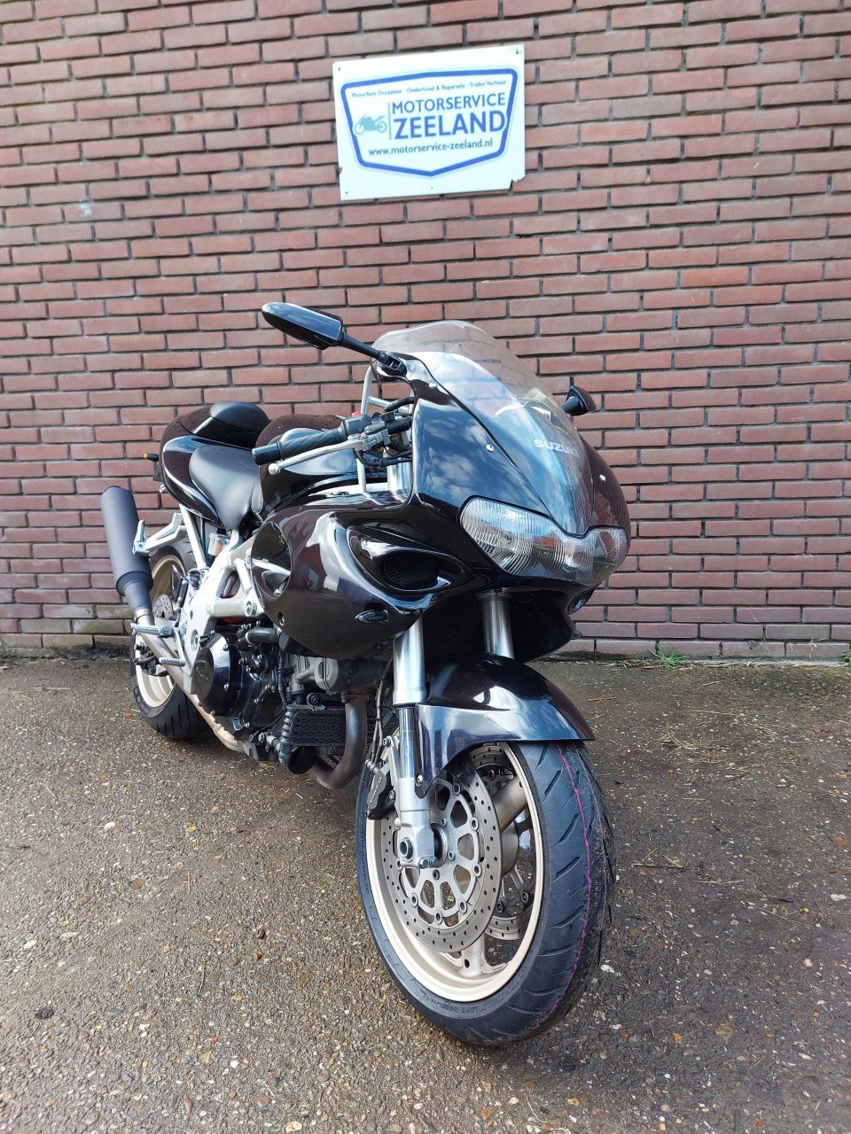 Suzuki TL1000S (Old school superbike)