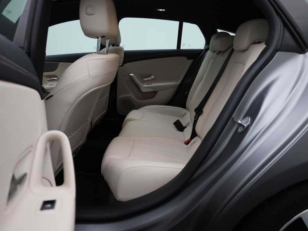 Mercedes-Benz Cla shooting brake 200 business solution luxury | automaat | 