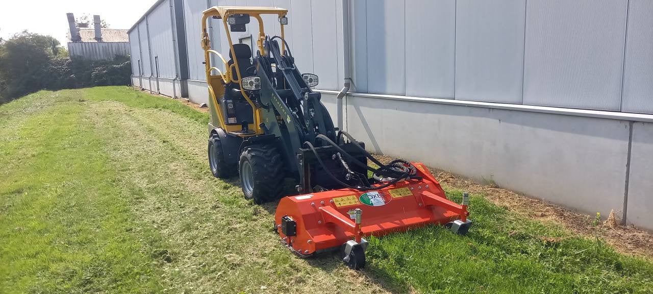 Boxer wlf hydraulische klepelmaaier gaint/ eurotrac aansluiting