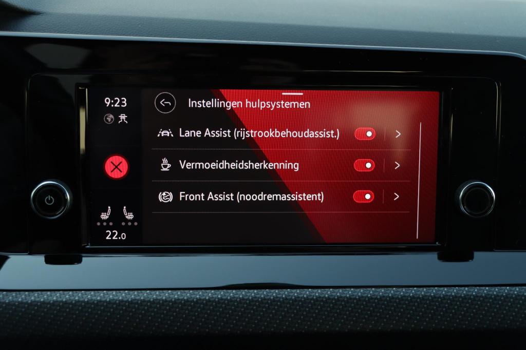 Volkswagen Golf 1.5 etsi r-line 130pk dsg7
