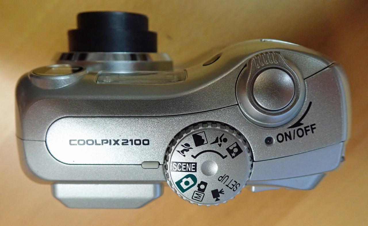 NIKON Coolpix 2100 digitale camera