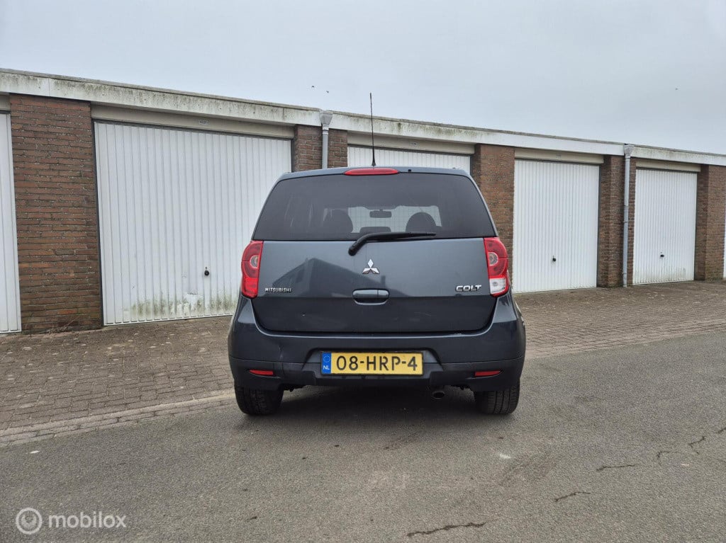 Mitsubishi Colt 1.3 invite / origineel nederlands / airco / cruisecontrol