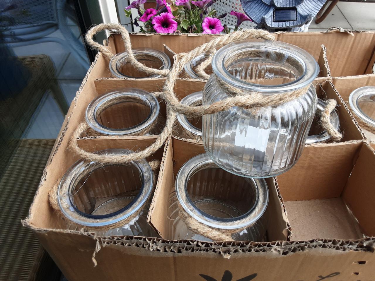 Nieuwe  glazen windlichtjes  1,50 per stuk