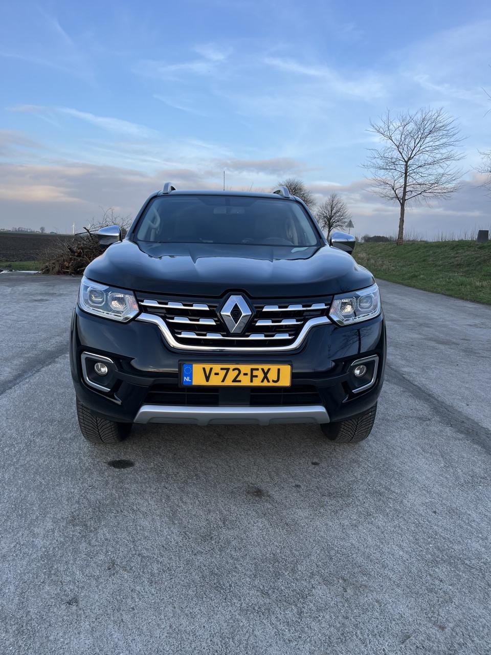 Renault Alaskan 2.3 dCi 190 pick-up grijs kenteken 2021