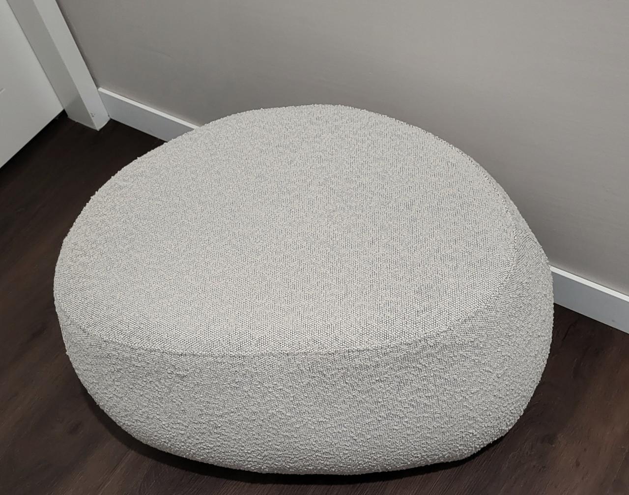 Mooie Poef Liby (bekend van TV wonen) - 70x48x35 cm