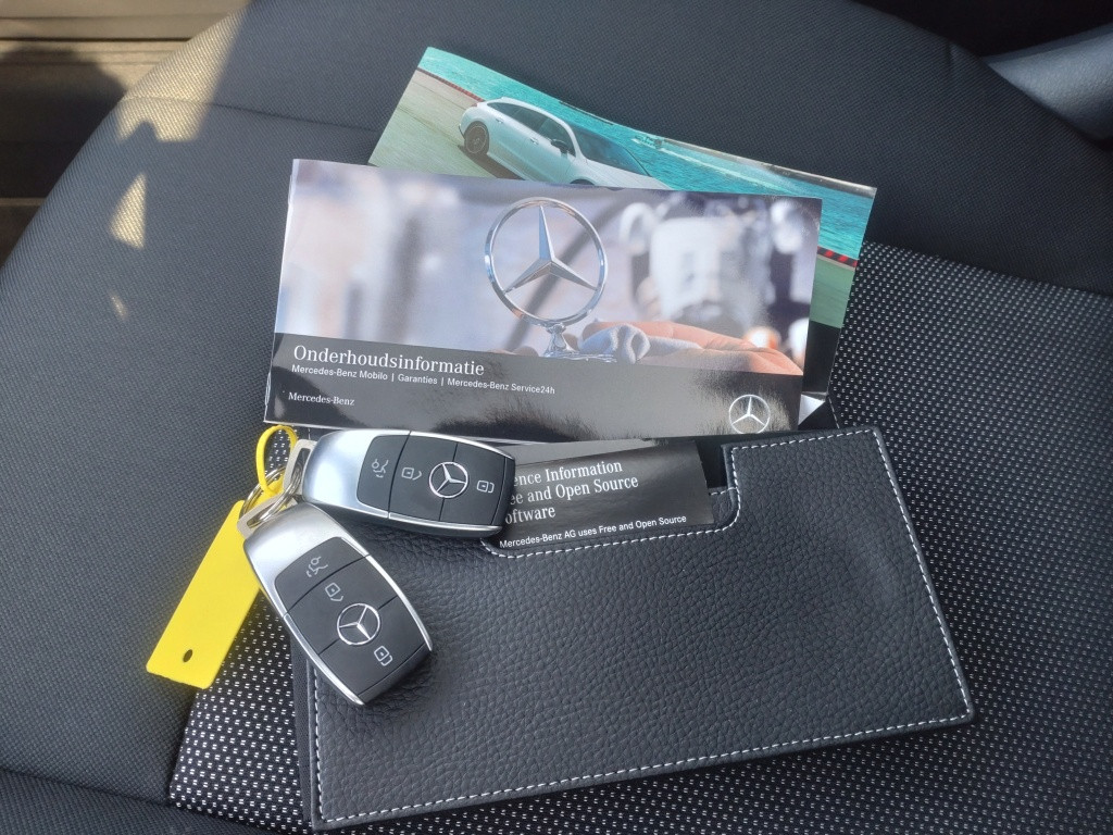 Mercedes-Benz Cla shooting brake 180 business sol. | automaat