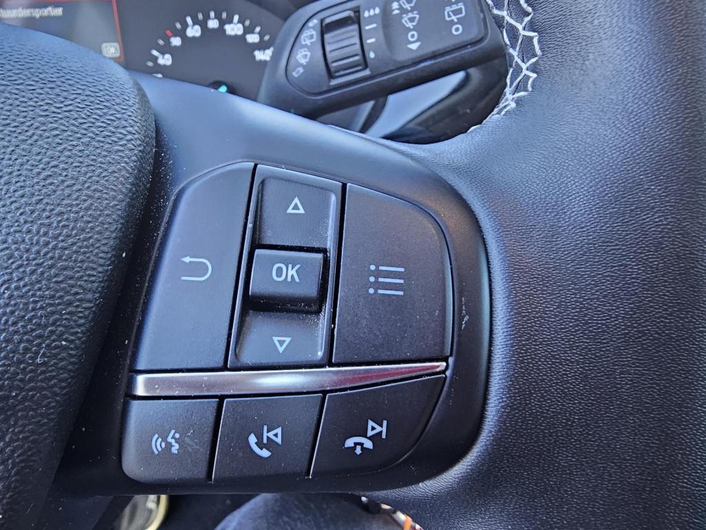 Ford Fiesta 1.0 ecoboost hybrid titanium