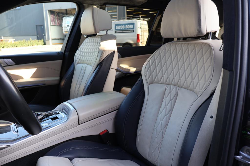 BMW X7 xdrive40i 6p. l 340 pk l panodak skylounge l laser l head-up l 3500 