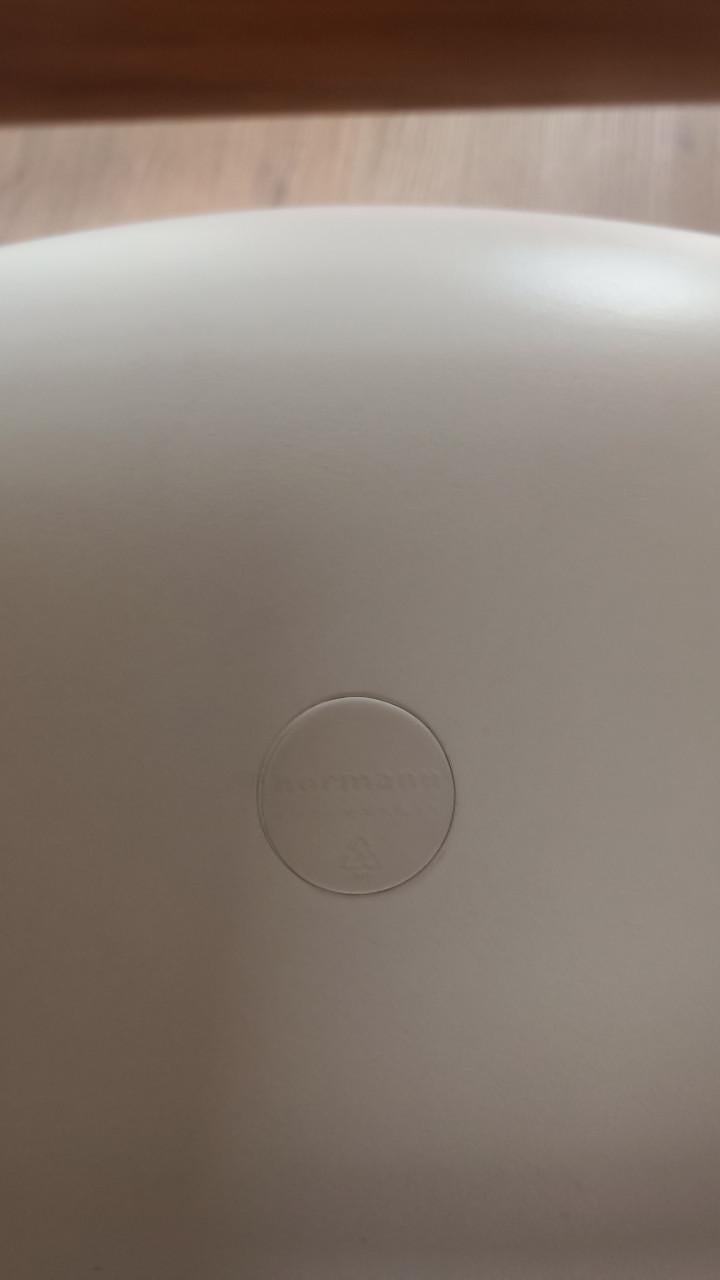 2 normann Copenhagen stoelen  onderstel defect