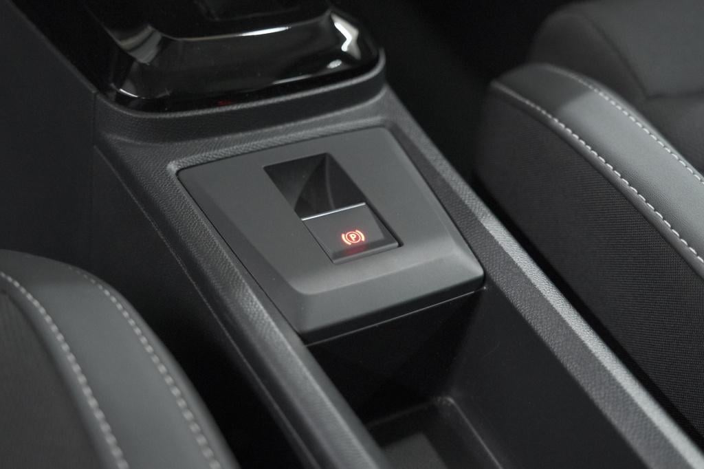 Citroen C3 Aircross 1.2 hybrid 145pk max | camera | dodehoekdetectie | navi