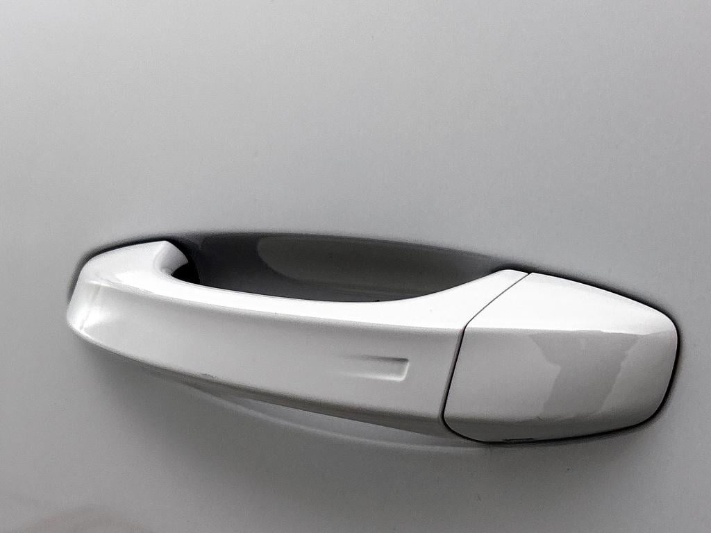 Peugeot 5008 hybrid 145 pk automaat allure | rijkalar | agr-stoelen | 360 c