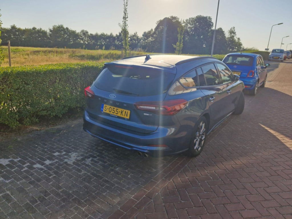 Ford Focus wagon 1.0 ecoboost hybrid st line style 17'' lmv | keyless entry