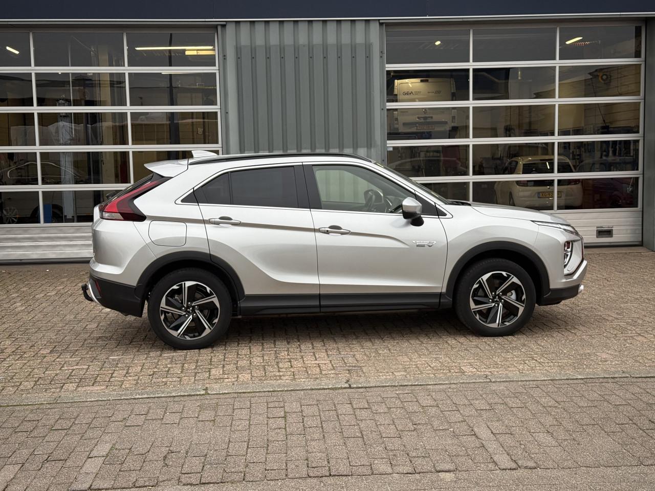 Mitsubishi Eclipse Cross - 2.4 PHEV Intense+