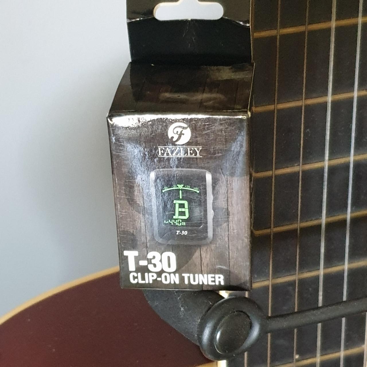 Gitaar incl steun en stem tuner