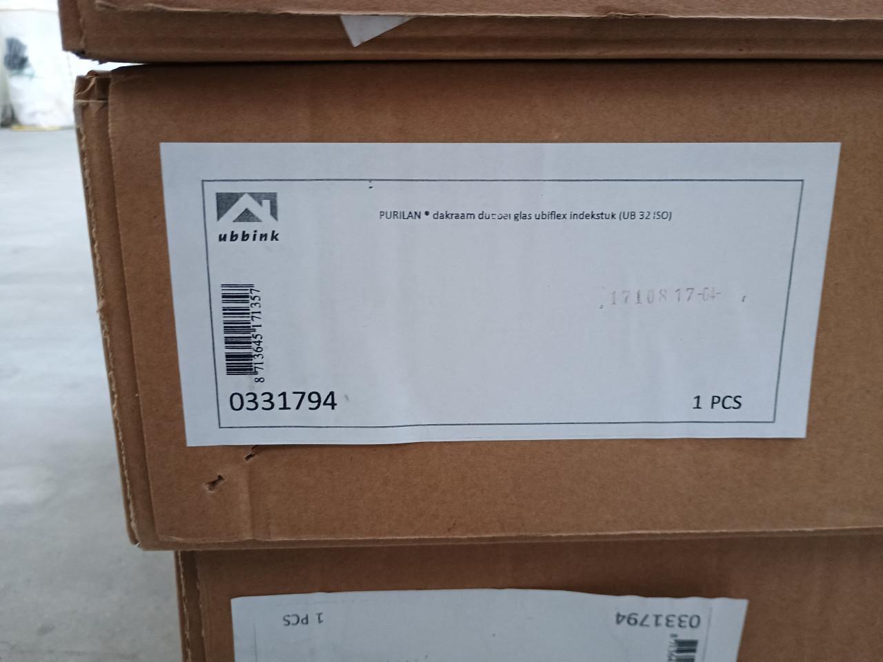 Ubbink dakraam  UB 32 iso  90 cm * 55 cm 6 pans dakraam