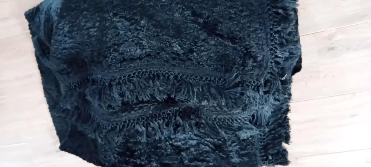 Boerinnengoed. Hemdrokken sjaal en mutsen. Arnemuids en walchers