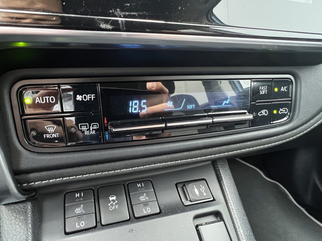 Toyota Auris touring sports 1.8 hybr. dynamic