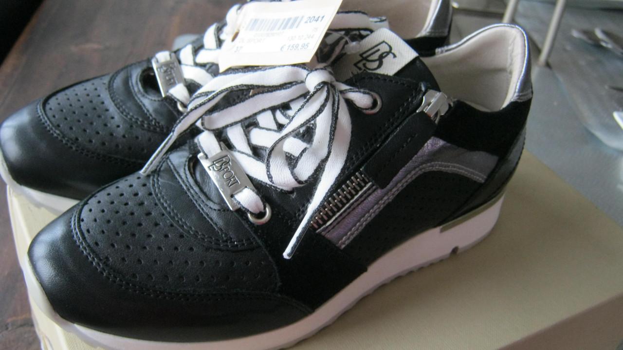 TE KOOP DDLS SPORT MAAT 37 VOOR 50 EURO