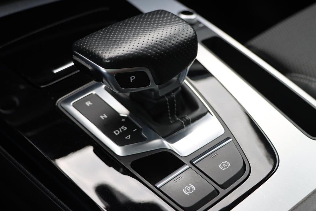 Audi Q5 50 tfsi e quattro s edition competition 300pk s-tr