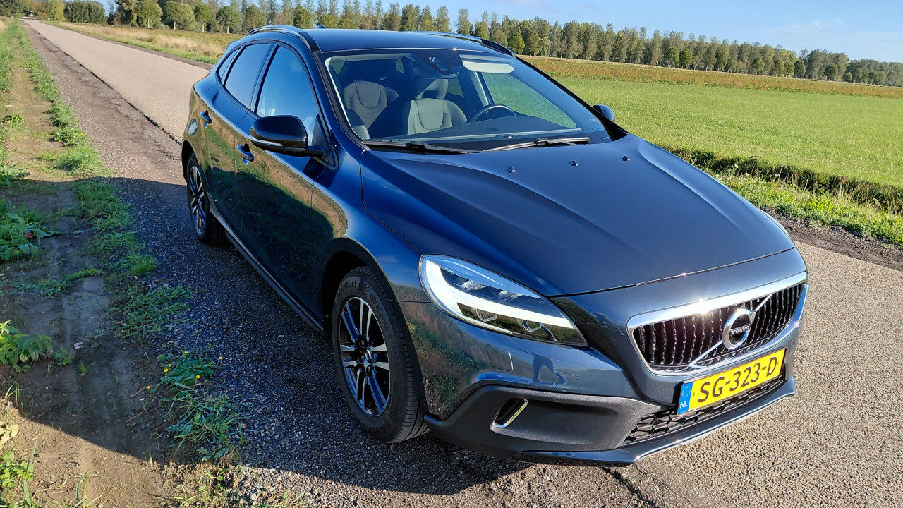 Volvo V-40 Cross Country